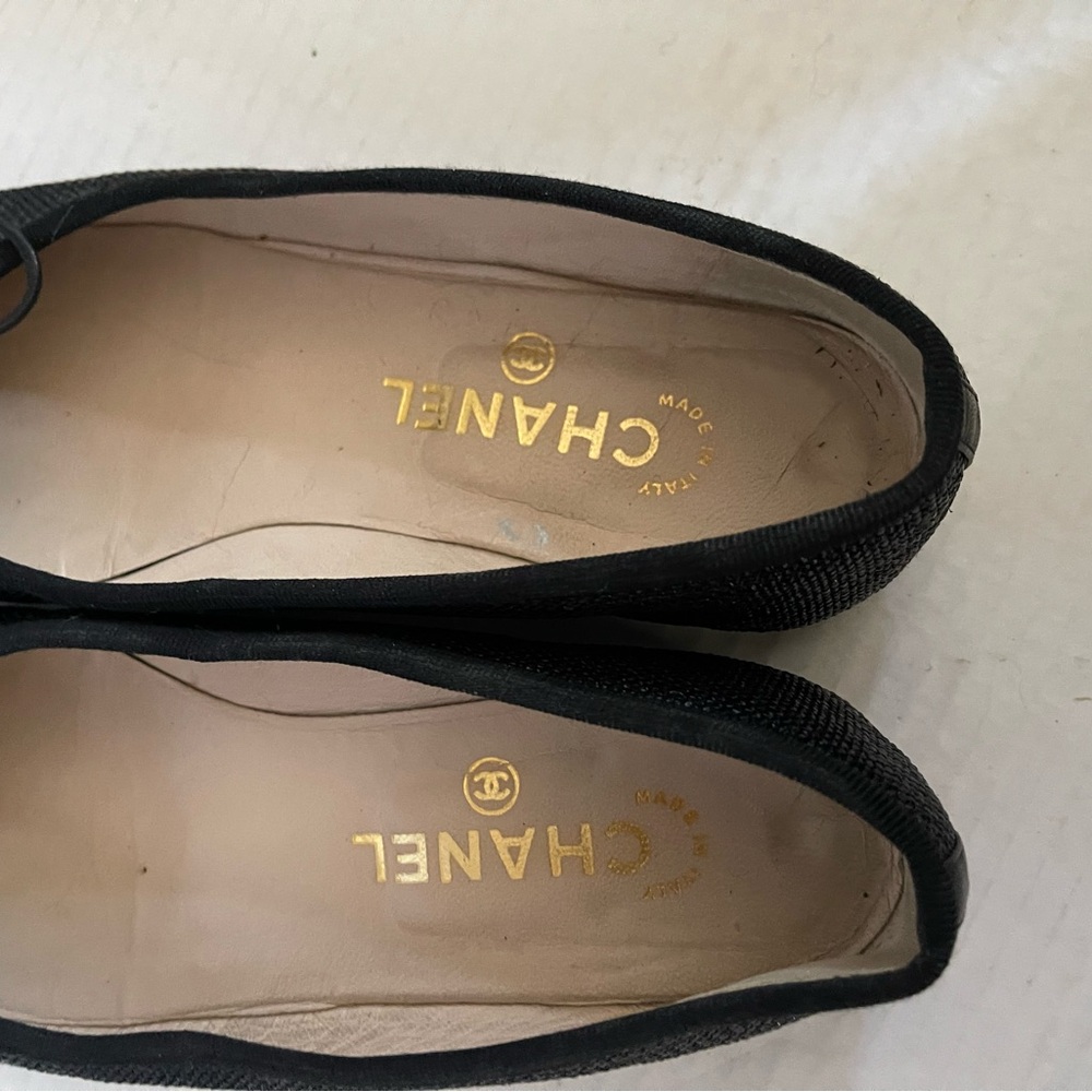 CHANEL black leather and woven ballet flats preowned great condition size 37 US7 - Picture 7 of 8